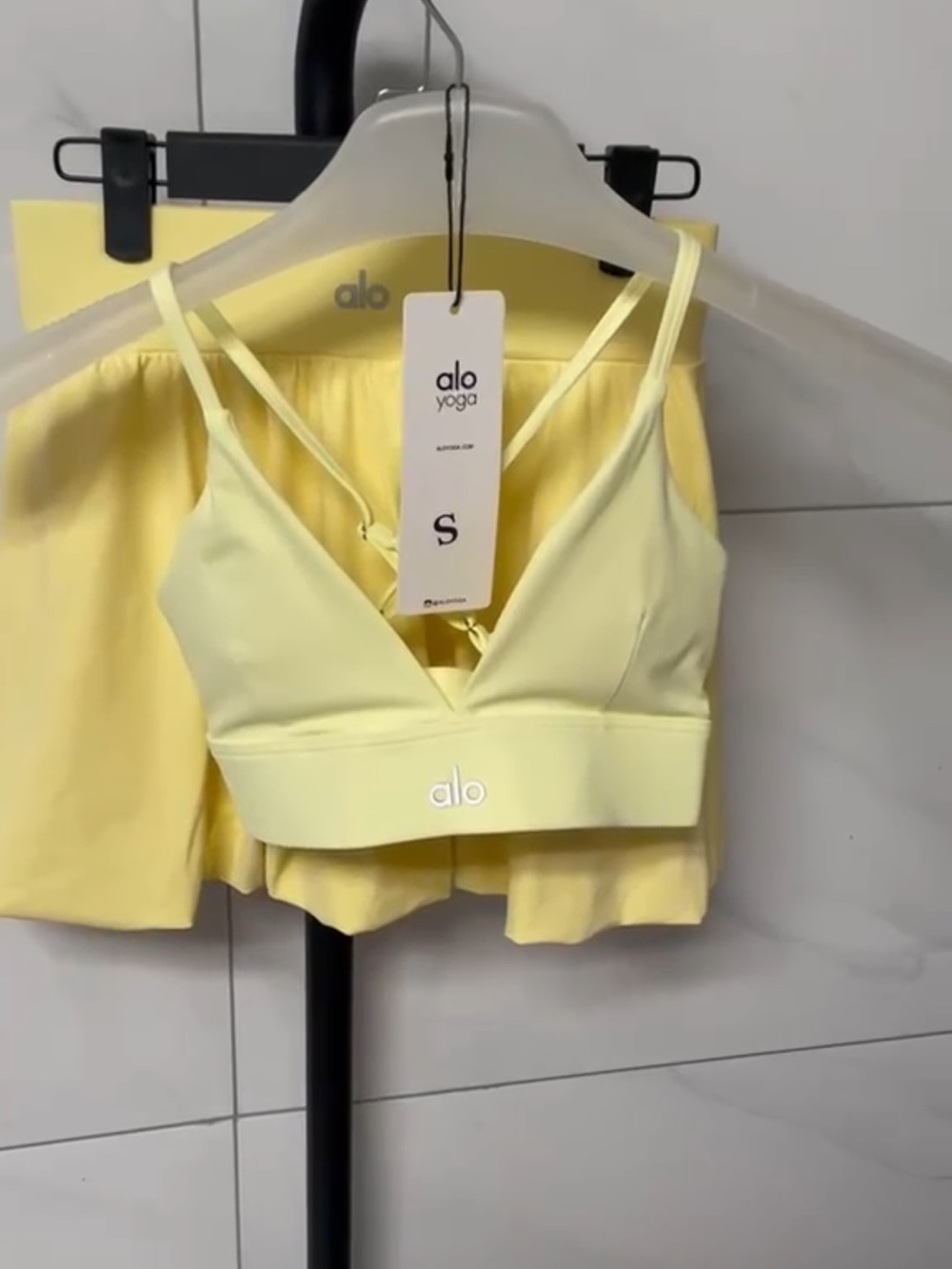 ALO Yoga Lemon V-Neck Bralette Top